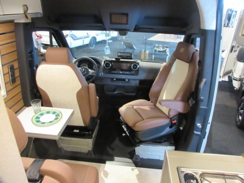 Hymer Grand Canyon S 600 4X4 AUTOMAAT 190 PK Foto: 4
