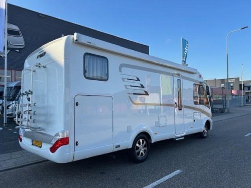 Hymer B584 B588 - automatic - low KM photo: 4