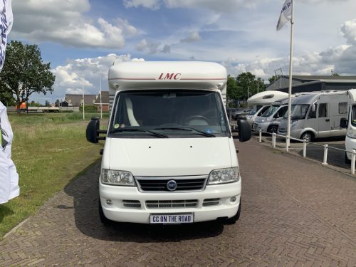 LMC Fiat Ducato 2.8 JTD 128 HP, AUTOMATIC Semi-integrated, Engine air conditioning, 2 Single beds (Low), Alko-chassis etc. Year of manufacture 2003 Motorhome centre on the road Marum photo: 1