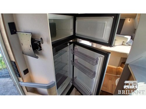 Dethleffs PULSE T 7051 DBM/EB .. automatic/queen bed+lift bed photo: 13