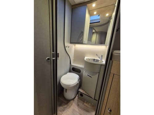 Hymer TRAMP GL 578 AMBITION 130 HP ONLY 29,972 KM DIGITAL REAR-VIEW MIRROR SINGLE BEDS TV + SATELLITE SWIVEL SEATS photo: 21
