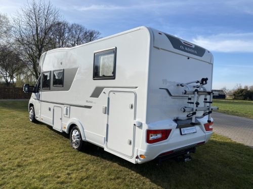Adria Matrix Plus 670 DL SINGLE BEDS+LIFT BED photo: 1
