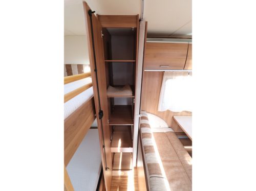 B&uuml;rstner Averso 495 TK Bunk bed / Awning photo: 9