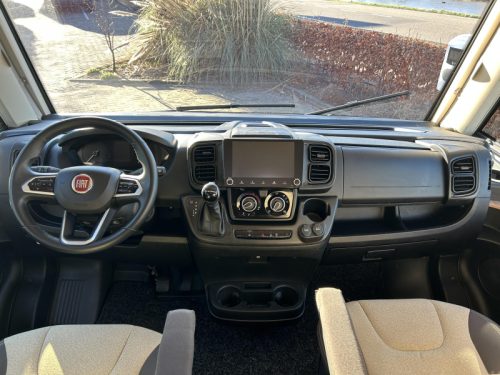 Weinsberg CaraCore 700 MEG Autom&aacute;tico, Aire Acondicionado 230V foto: 3