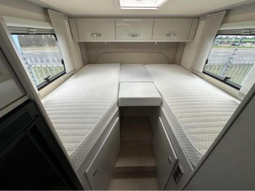 B&uuml;rstner Nexxo Van T 690 G LENGTE BEDDEN + 3.650 KG. photo: 10