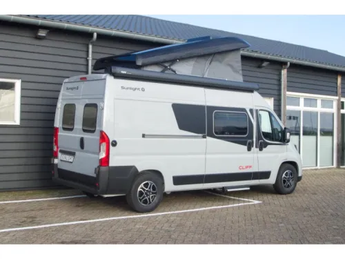 Sunlight Cliff 602 RT Van conversion  photo: 3