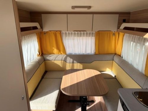 Weinsberg CaraTwo 450 FU mover awning French bed photo: 10