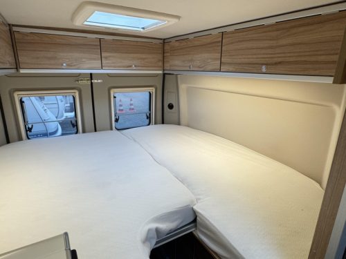 Hymer Yellowstone 640 - Langes 205 cm Bett ! - Foto: 13
