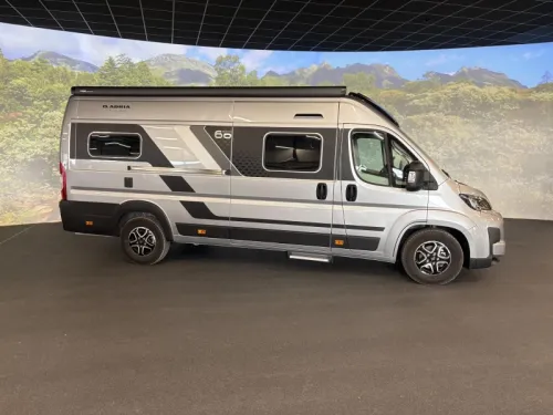 Adria Twin 640 SLB 60 Years / 180pk Automatik Foto: 2