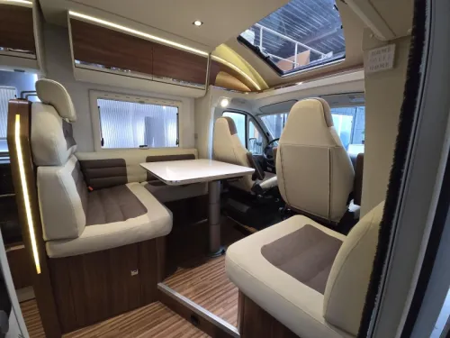 Adria Matrix M 670 SL , 5x Gurte/Schlafpl&auml;tze Foto: 6