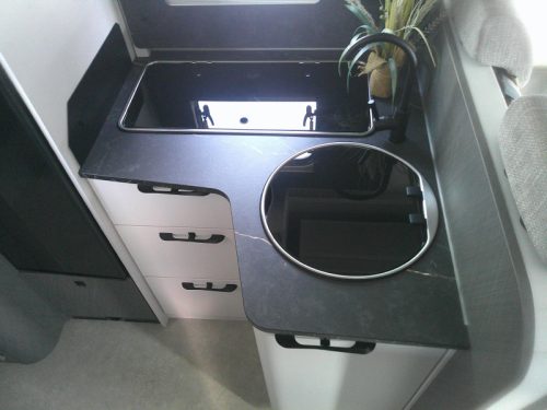 Etrusco T 6900 SB Automatic 5-person Motorhome photo: 4