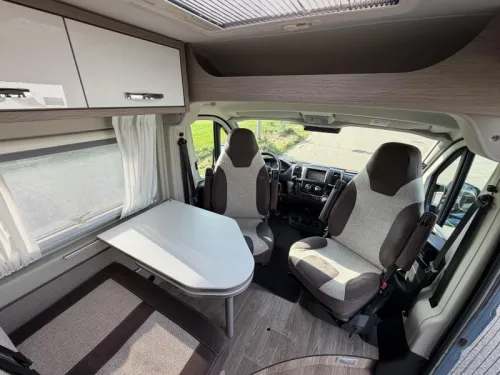 P&ouml;ssl Roadcruiser 640 B LPG, Memo Swing, Automaat  foto: 4