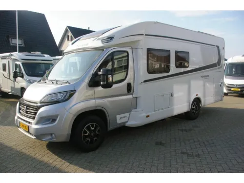 Weinsberg CaraSuite 700 ME Einzelbetten, XXL Garage Foto: 2