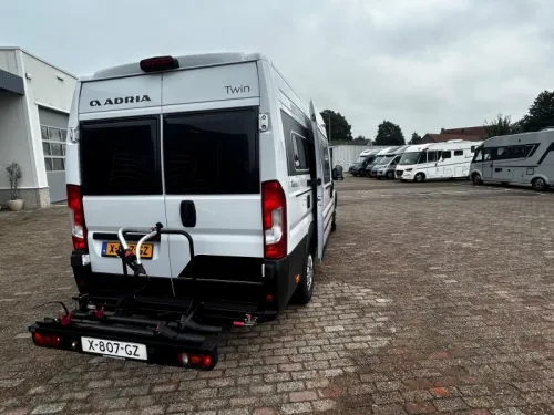 Adria Twin Plus 640 SLB LPG, 3 zonnepanelen  foto: 2