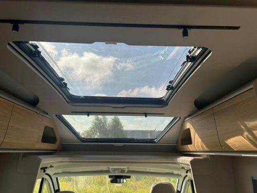 Adria Coral 670 DL 60 Years 180 PS + Automatik Foto: 8