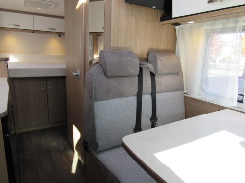 Hymer Carado V339 Europa Edition Black French bed 15k km 2022 photo: 15