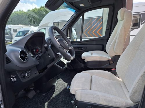 Hymer ML-T 580 4X4 CROSSTRAIL-925KM 5-2026! photo: 2