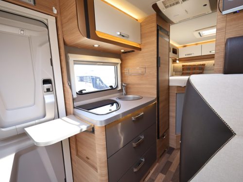 Weinsberg CaraCompact 600 MEG roof air conditioning and tow bar photo: 5
