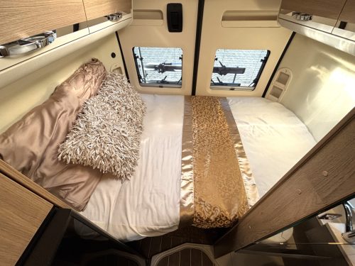 Adria Twin 600 SPT TRANSVERSE BED TOW BAR SOLAR PANEL EURO6 photo: 2