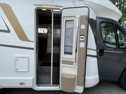 Euramobil Profila T695 EB EINZELBETTEN 9-GANG-AUTOMATIK Foto: 4