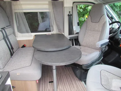 Malibu Van Charming Coupe 640 LE L&auml;ngsbetten, Automatik Foto: 1