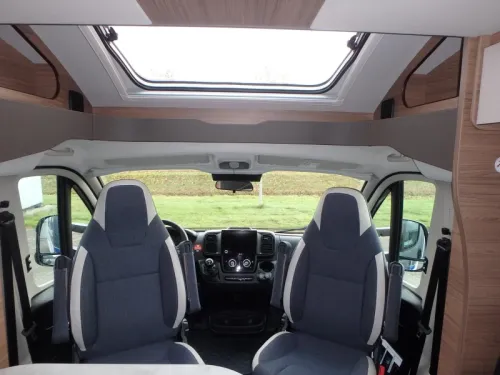 Knaus L!ve Wave 650 MF Niederl&auml;ndisch mit Historie  Foto: 14