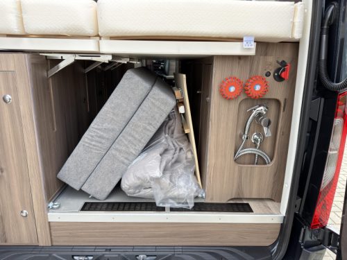 Kabe Travel Master Van 4x4 Single beds photo: 5