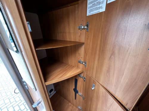 Hymer B614 CL Querbett/Hubbett/160PS Foto: 24