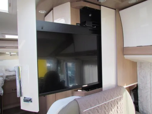 Malibu I 430 LE Single beds/Pop-top roof Automatic photo: 9