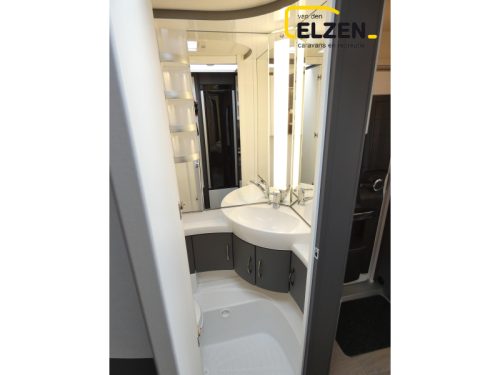 Hobby Excellent Edition 540 UL Mover, awning, bike rack photo: 18