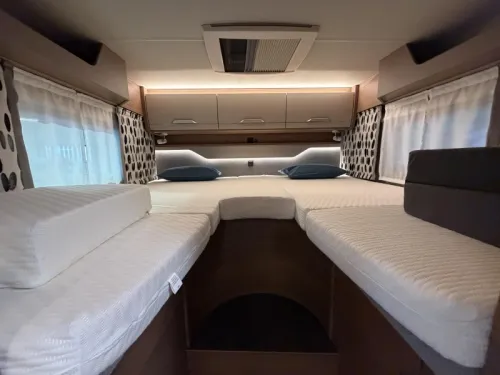 Knaus Van TI 650 MEG Automaat / Levelsysteem  Foto: 14