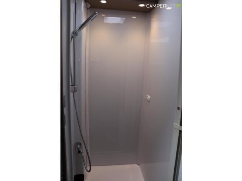 Carado T448 140hp Automatic | Pro + Package | Single beds | Awning | Large garage | Pop-top roof | Available from stock |Panoramic window photo: 21