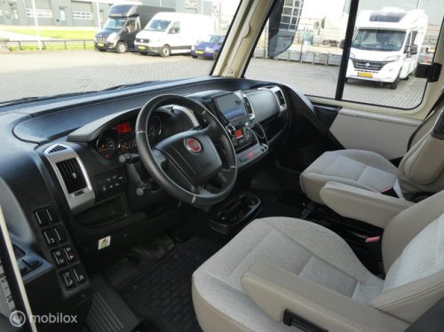 Hymer Exsis I 678 AUTOMATIC 160 HP photo: 9