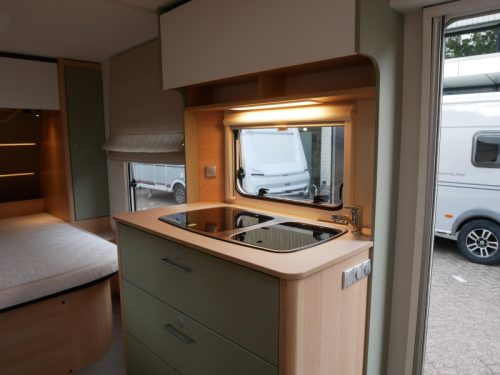 LMC Style 450 D Mover, Vorzelt Foto: 9
