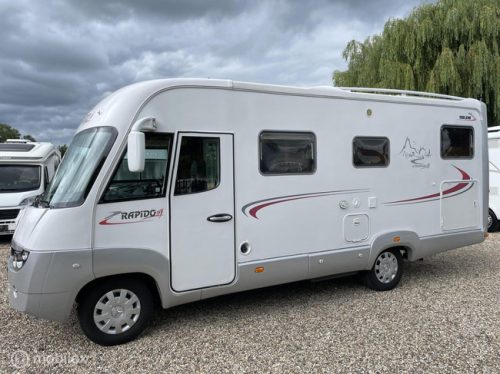 RAPIDO 983M Mercedes 190-PS Automatik Festbett und alle erdenklichen Optionen! Foto: 12