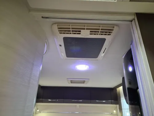 Chausson Welcome 727 GA Single Beds 2x Airco photo: 16