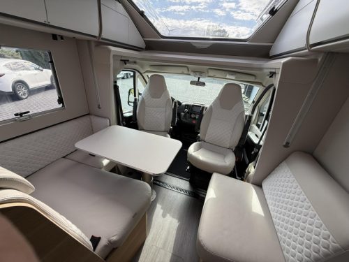 Adria Matrix Plus 670 SC Queensbed - AUTOMATIK Foto: 11