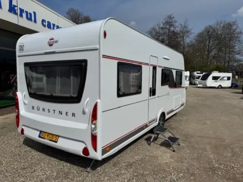 B&uuml;rstner Premio Plus 520 TL spacious family caravan photo: 7