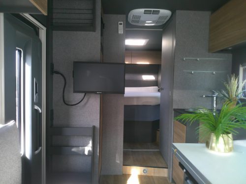 Dethleffs Trend I 7057 DBM Queensbed super completo foto: 7