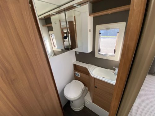 Adria CORAL 670 SL 2.2 140hp SINGLE BEDS CAMERA CRUISE photo: 10