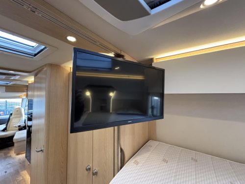 Hymer B ML I 880 Air conditioning, dish, automatic photo: 20