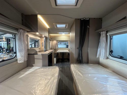 Weinsberg CaraCito 470 EU Foto: 6