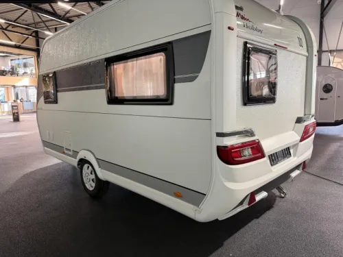 Hobby De Luxe 440 SF cassette awning - photo: 3