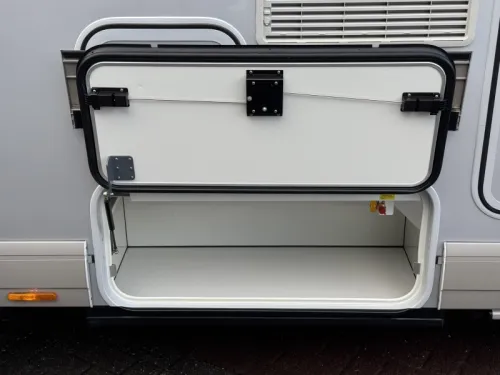Carthago Chic C-Line I 4.9 LE Mercedes- Lits jumeaux  photo : 21