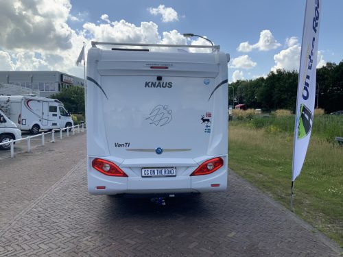 Knaus Van Ti 600 2.3 130 HP Semi-integrated, Transverse bed, Half-dinette, Swivel seats, etc. Year of manufacture 2013 Camper centrum on the road Marum photo: 33