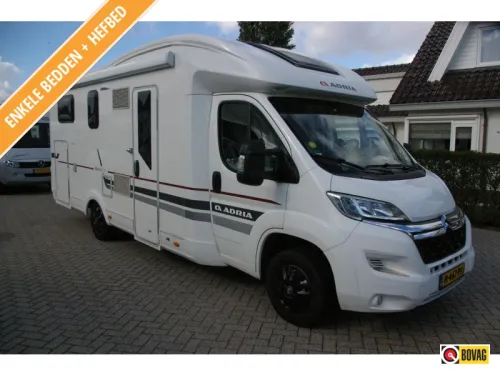 Adria Matrix M 670 SL Einzelbetten, Hubbett.  Foto: 0