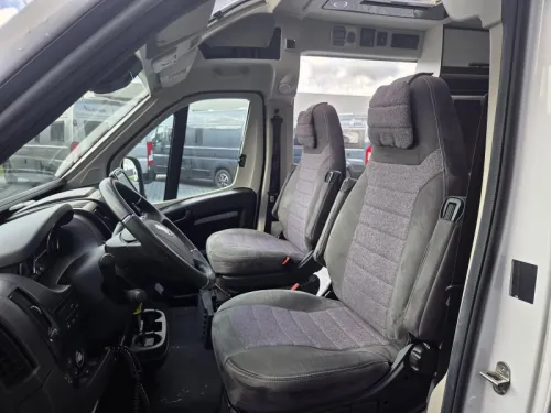 P&ouml;ssl Summit Prime 640 Level-systeem Luchtvering  foto: 10