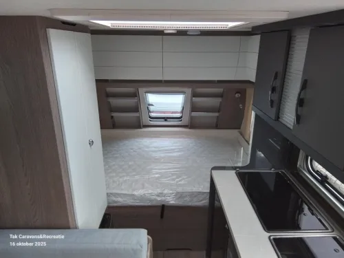 Hobby On Tour 390 SF compact caravan photo: 1
