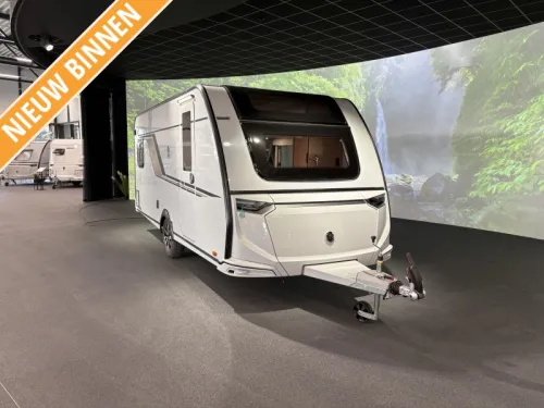 Knaus Sudwind Black Selection 500 PF front kitchen / French bed photo: 0