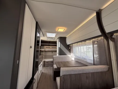 Hobby Excellent Edition 490 KMF Very complete caravan! photo: 8